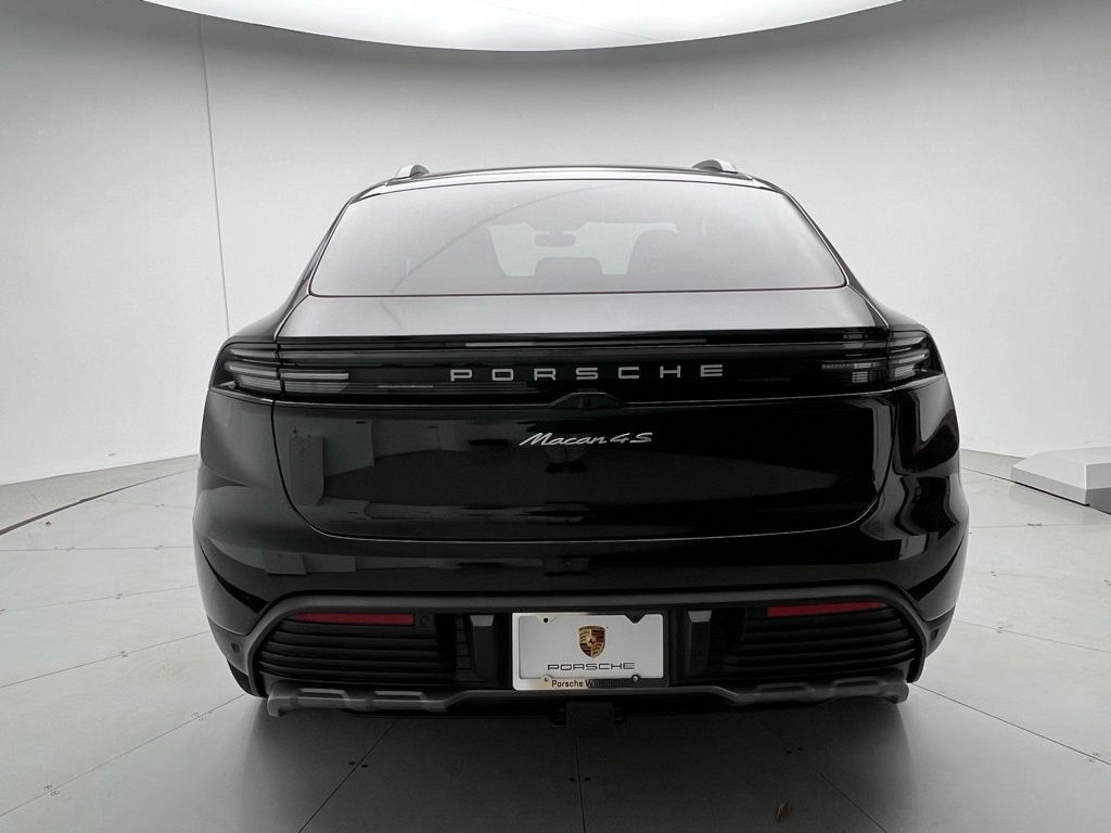 2025 Porsche Macan T 6