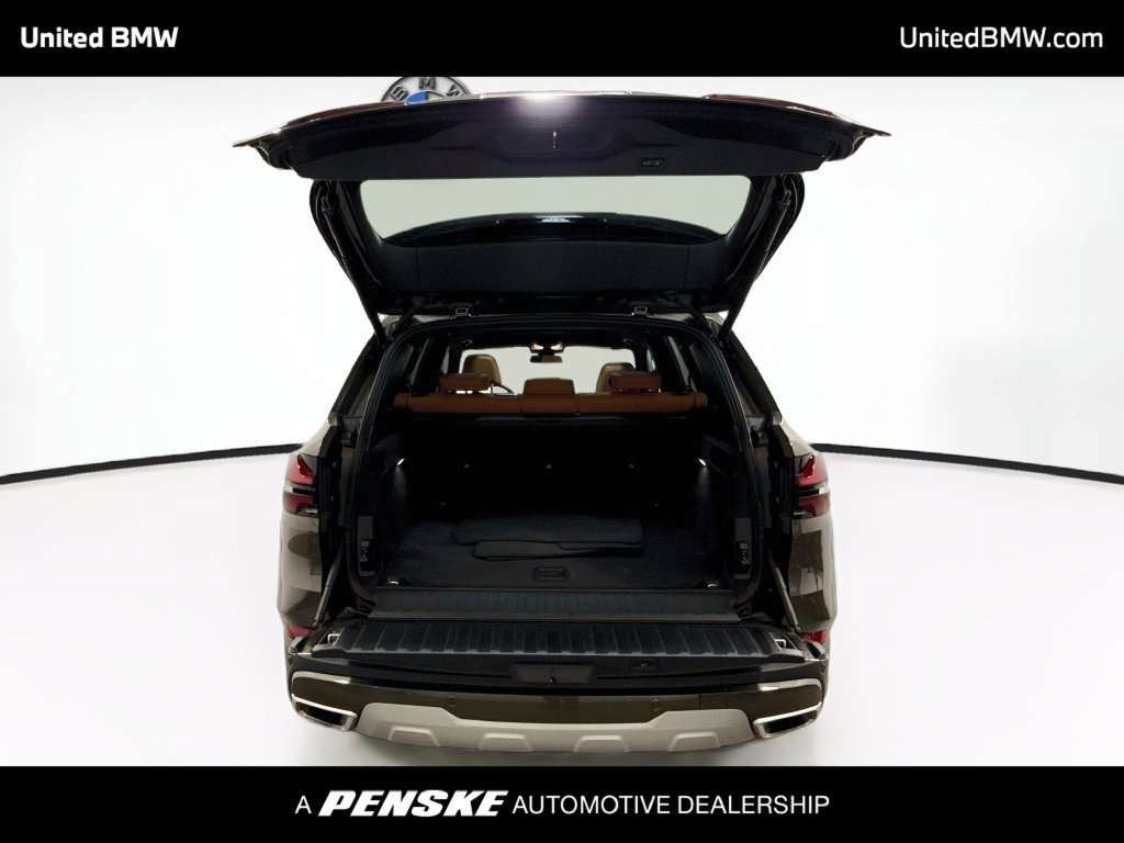 Thumbnail: 2026 BMW X5 - 14