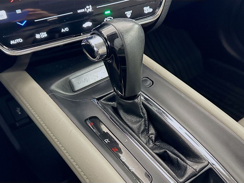 Thumbnail: 2017 Honda HR-V - 17