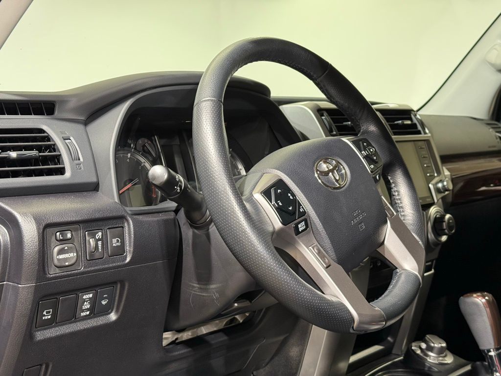 Thumbnail: 2023 Toyota 4Runner - 16