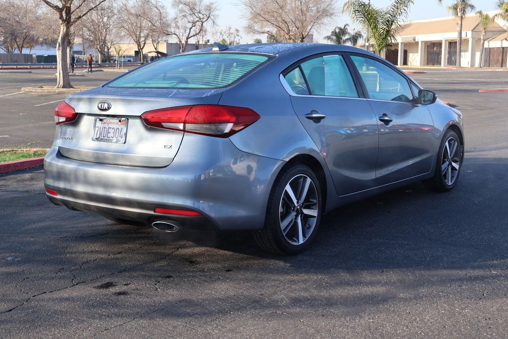 2017 Kia Forte EX 5