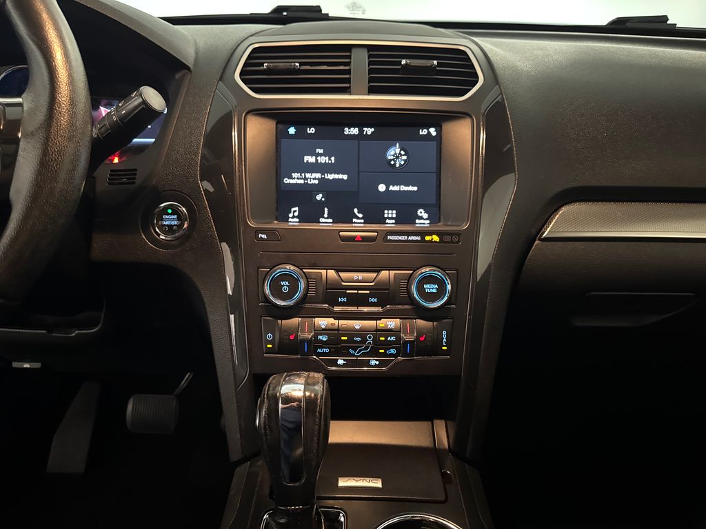Certified Used 2018 Blue Ford XLT image 23