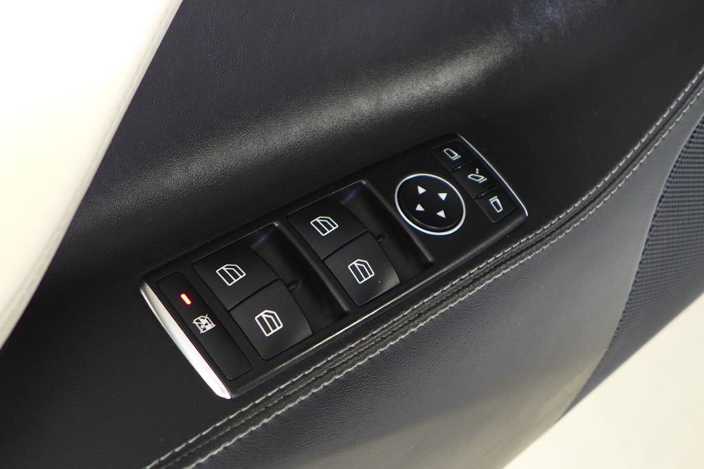 Thumbnail: 2018 Tesla Model S - 12