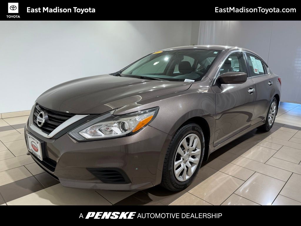 2016 Nissan Altima S -
                  Madison, WI