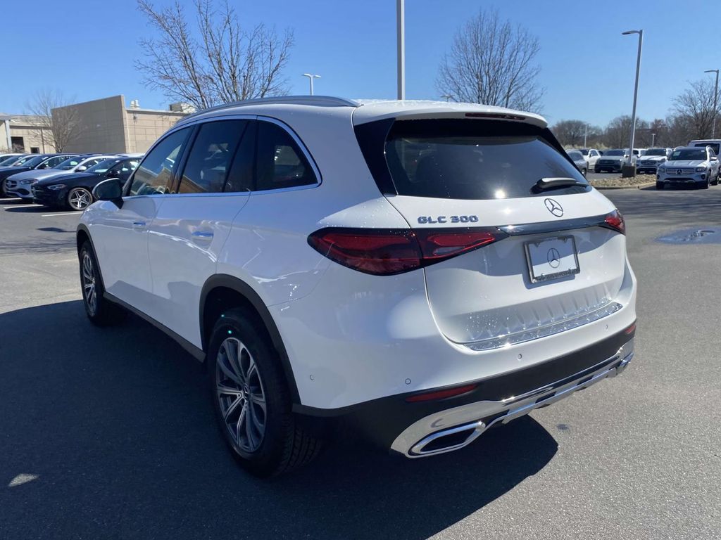 2023 Mercedes-Benz GLC 300 8