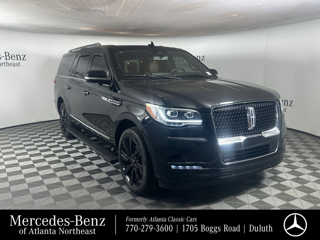 Infinite Black Metallic Clearcoat 2024 Lincoln Navigator L Reserve 4WD SUV / Crossover Four-Wheel Drive Automatic