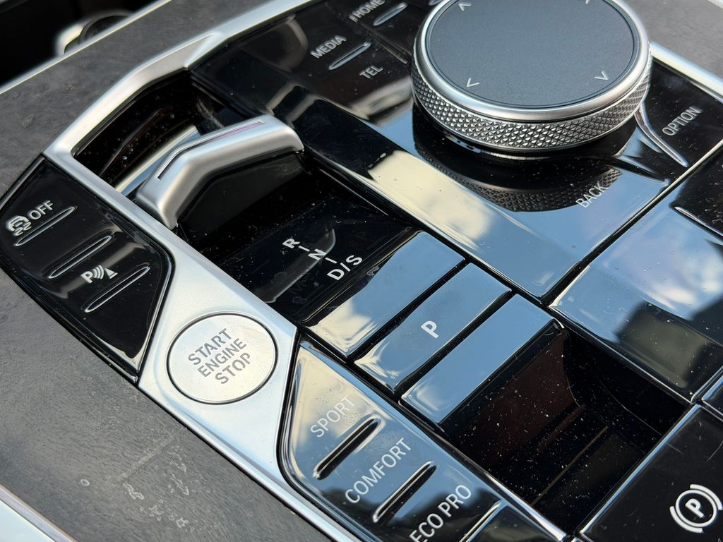 Thumbnail: 2024 BMW X7 - 27