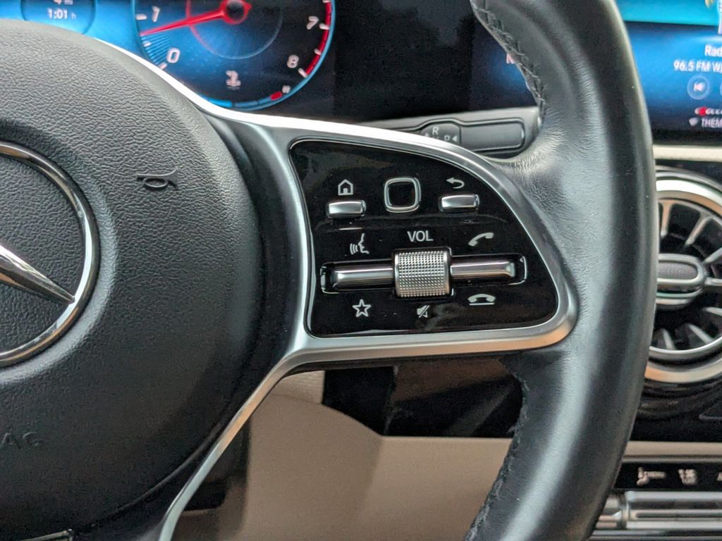 2022 Mercedes-Benz A 220 4MATIC
