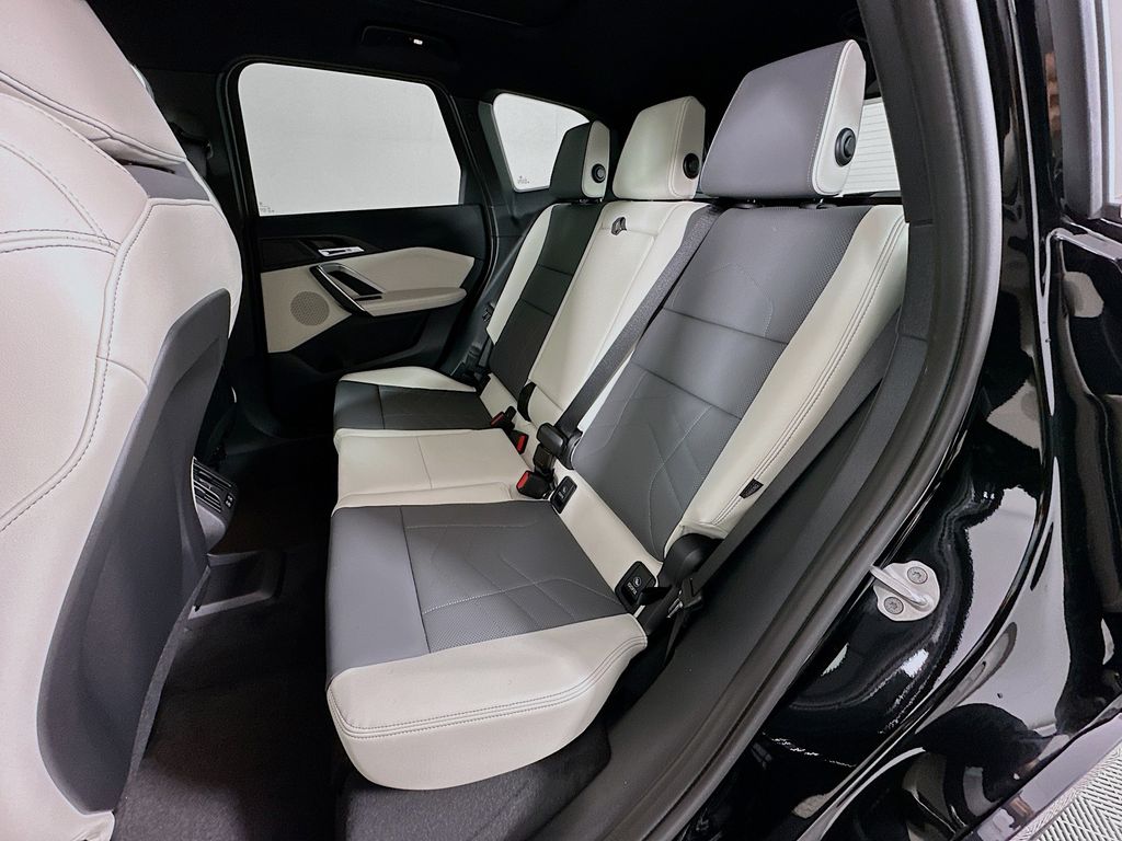 Thumbnail: 2026 BMW X1 - 17