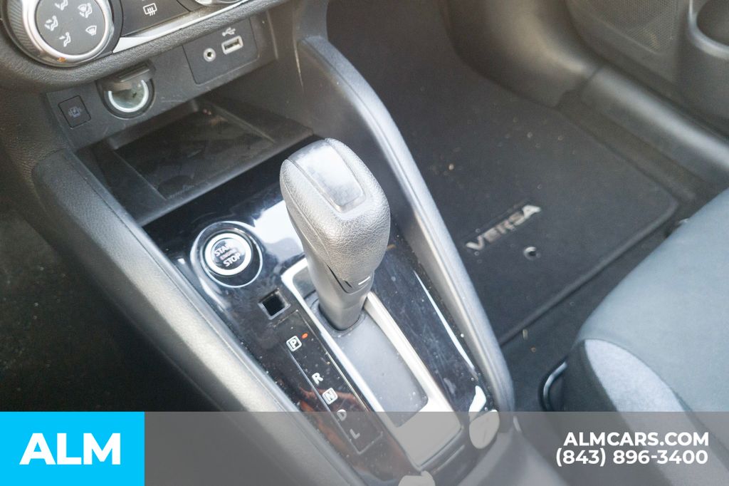 2023 Nissan Versa 1.6 SV photo 8