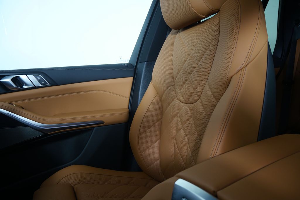 Thumbnail: 2026 BMW X5 - 22