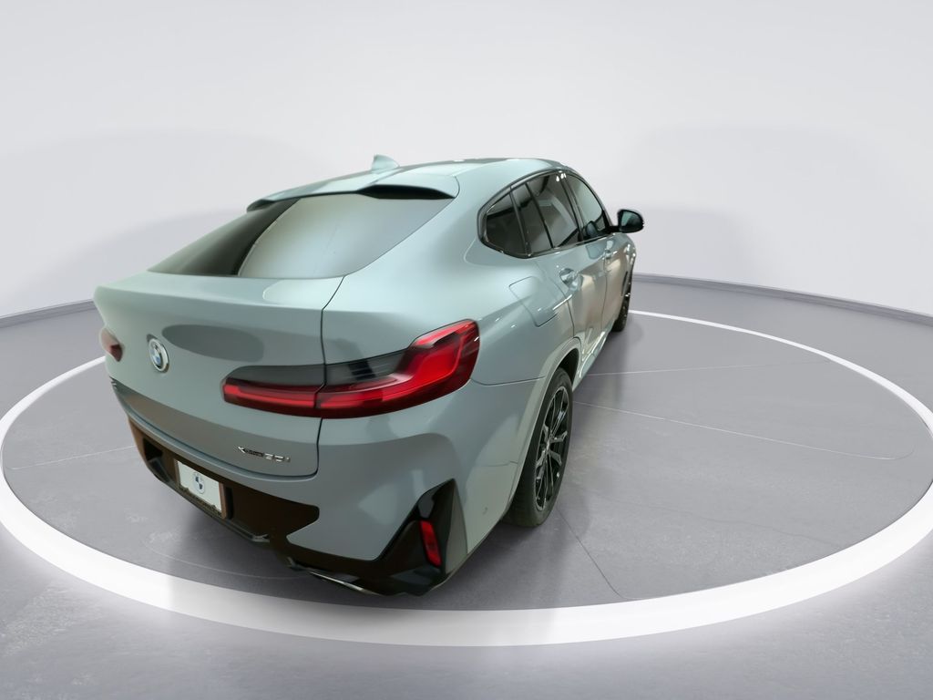 2022 BMW X4 xDrive30i 8