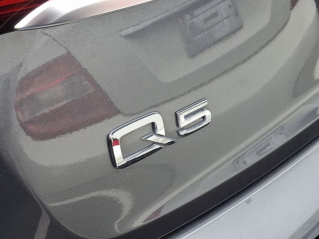 Thumbnail: 2021 Audi Q5 - 4