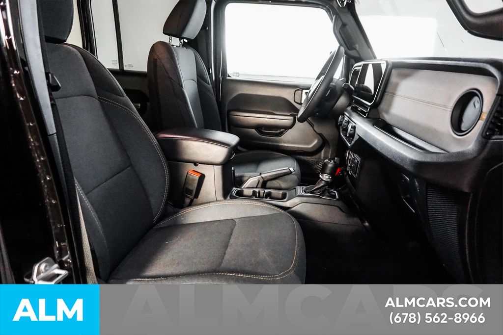 Used 2025 Black Jeep Sport S image 19