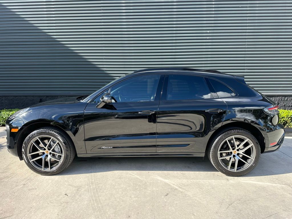 Thumbnail: 2024 Porsche Macan - 2