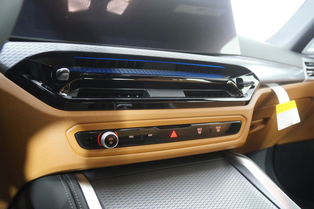 Thumbnail: 2026 BMW i4 - 22