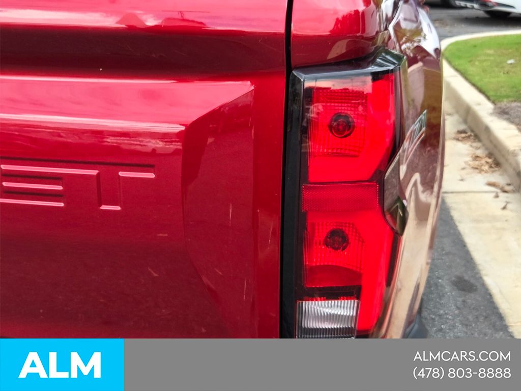 Used 2024 Red Chevrolet Z71 image 15
