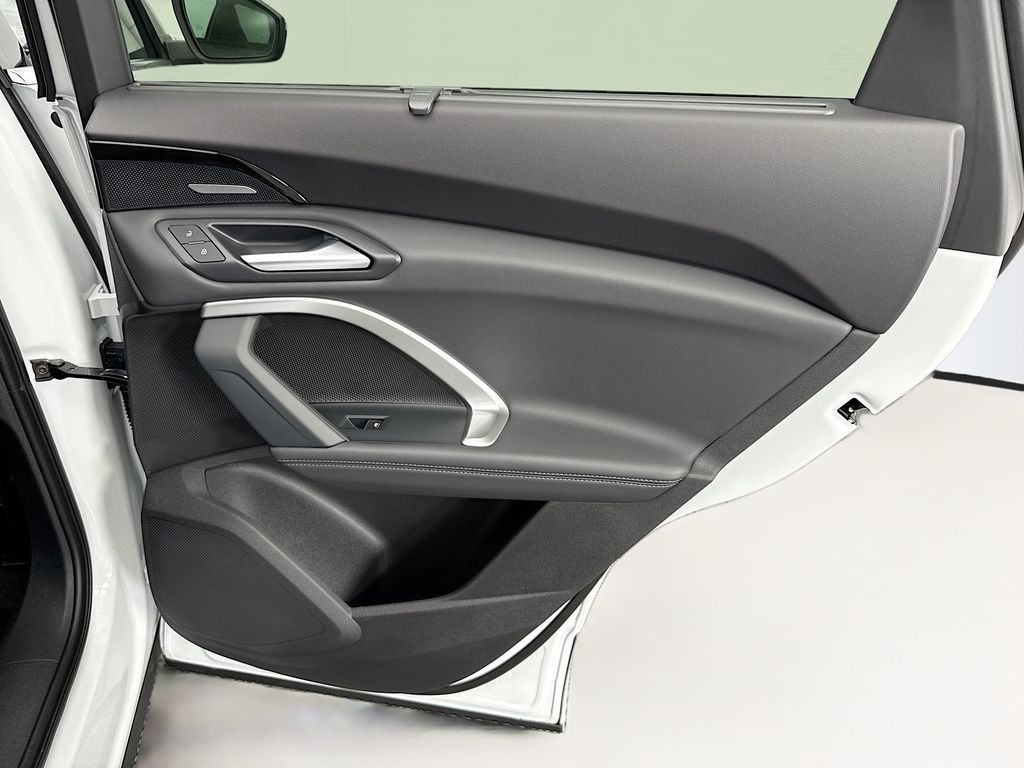 Thumbnail: 2025 Audi Q5 - 27