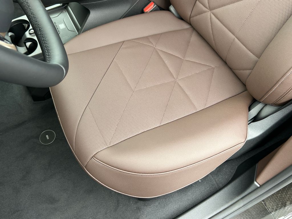 Thumbnail: 2026 BMW iX - 15