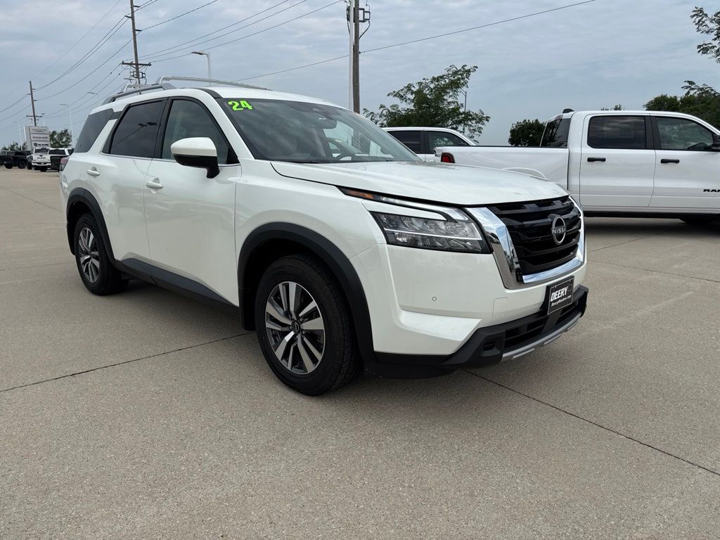 Pearl White Tricoat 2024 Nissan Pathfinder SUV / Crossover All-Wheel Drive 9-Speed Automatic