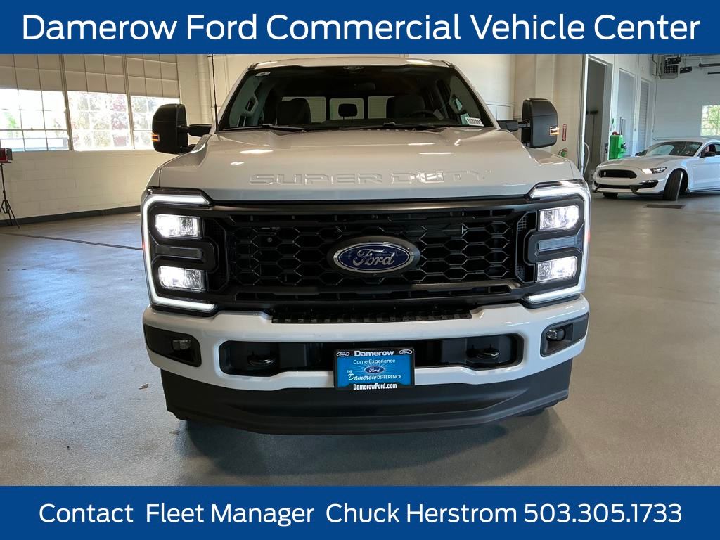 2025 Ford F-350SD  photo