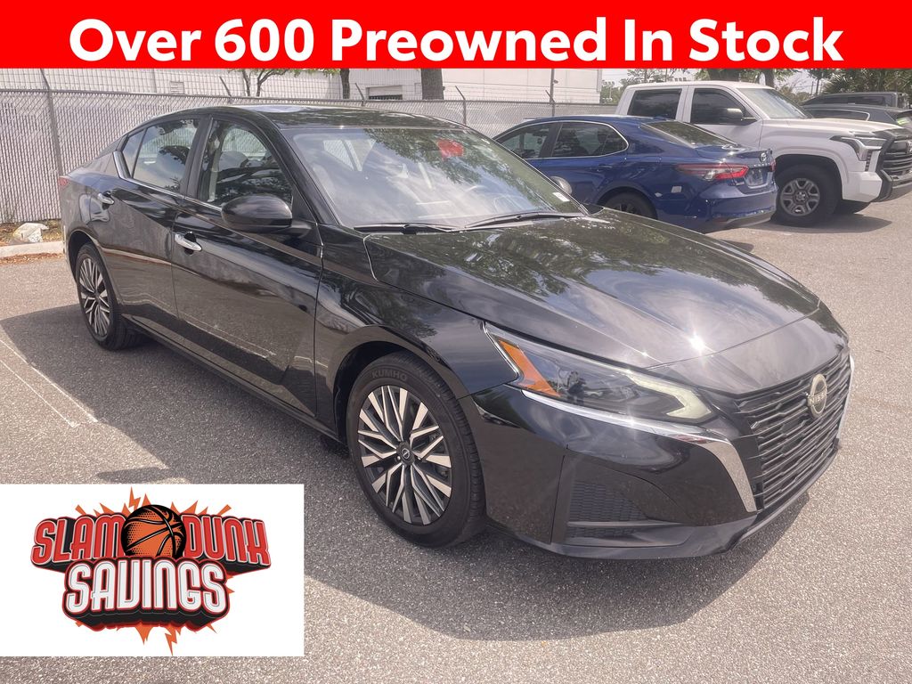 2024 Nissan Altima SV