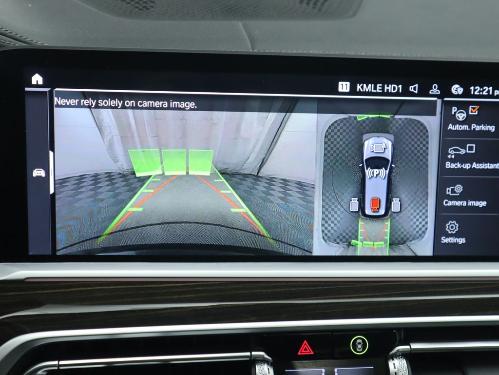 Thumbnail: 2021 BMW X7 - 16