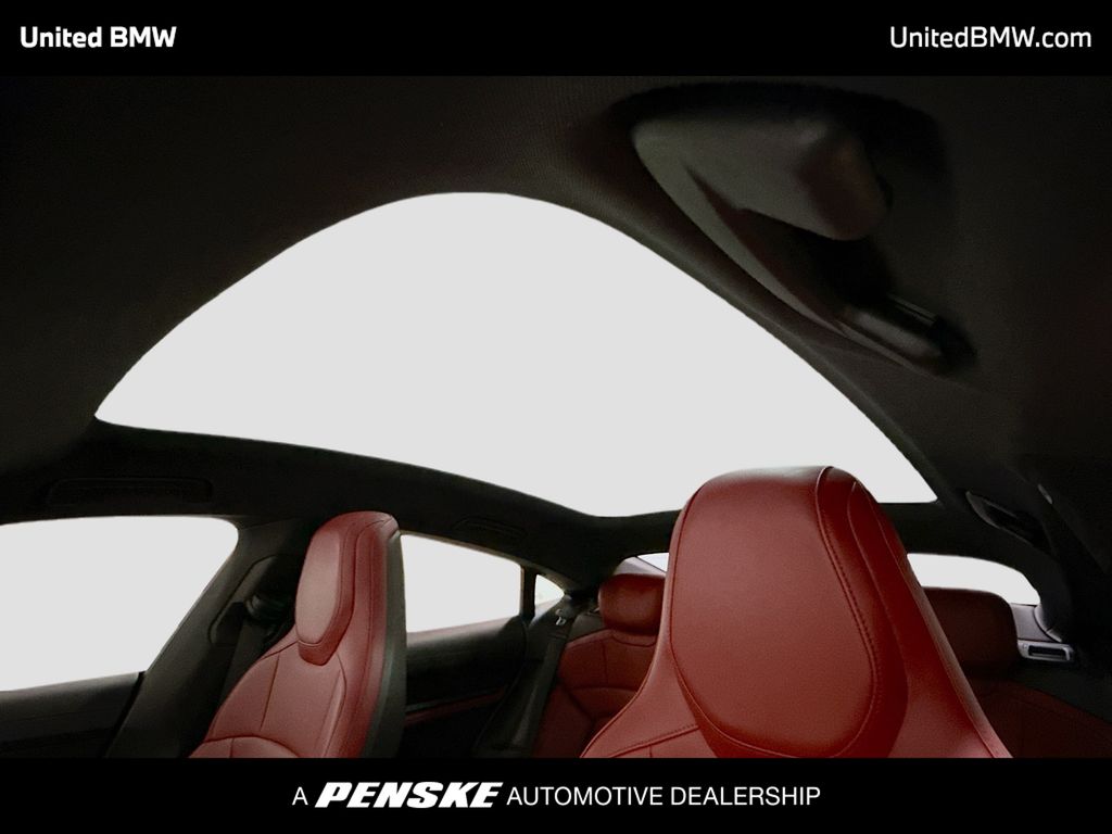 Thumbnail: 2022 Porsche Taycan - 12