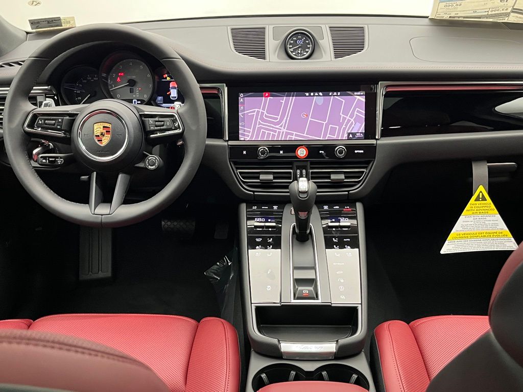 Thumbnail: 2026 Porsche Macan - 25