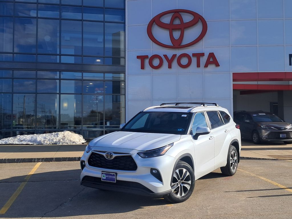 2023 Toyota Highlander XLE AWD