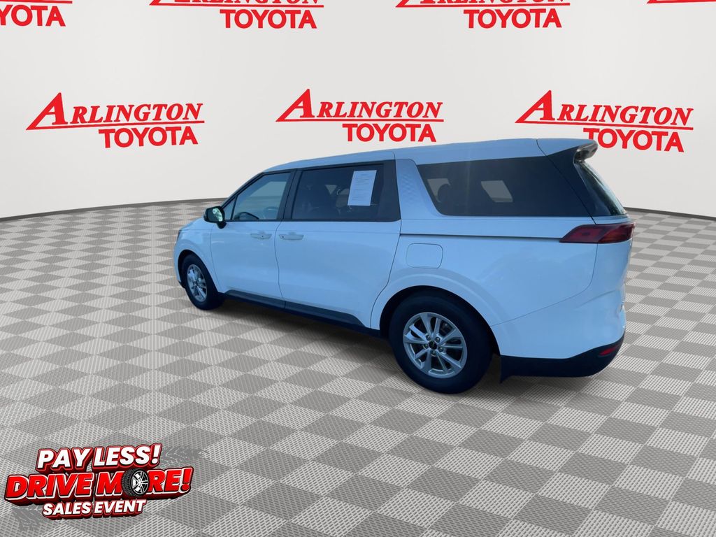 Used 2022 Kia Carnival Van