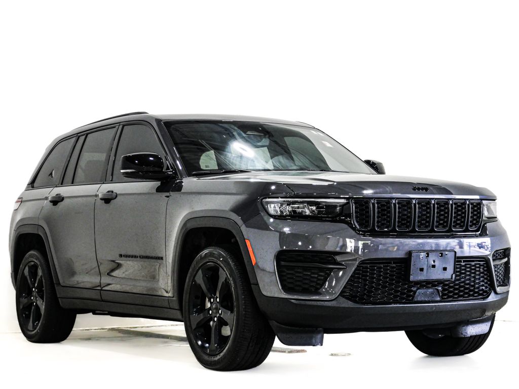 Baltic Gray Metallic Clearcoat 2024 Jeep Grand Cherokee SUV / Crossover Four-Wheel Drive 8-Speed Automatic