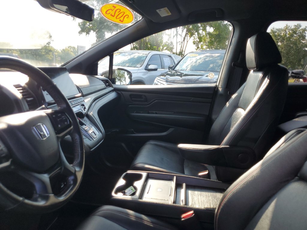 Used 2025 Honda Odyssey Van