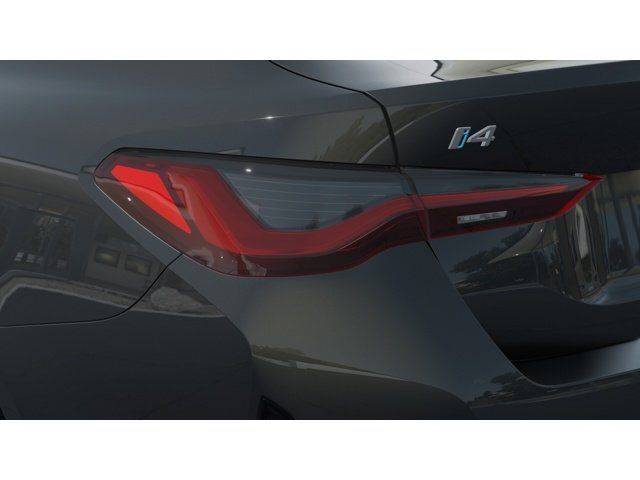 Thumbnail: 2025 BMW i4 - 8