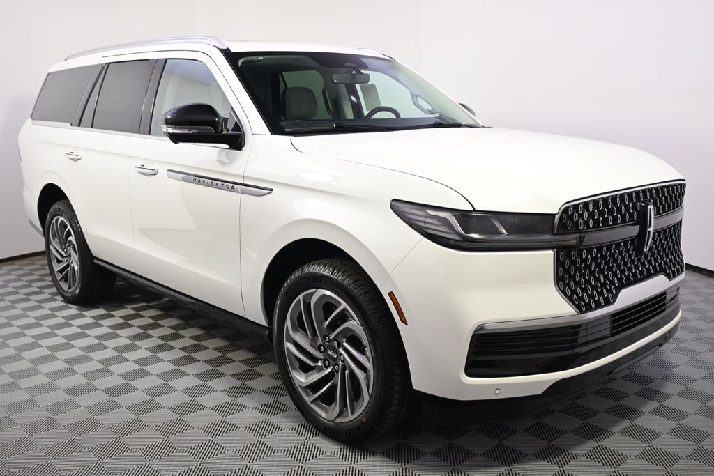 New 2026 White Lincoln Reserve image 8