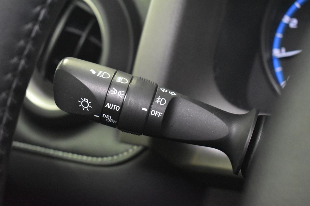 2018 Toyota RAV4 XLE 22