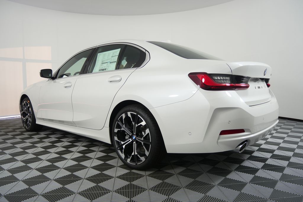 Thumbnail: 2025 BMW 3 Series - 5