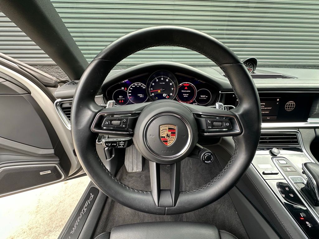 Thumbnail: 2023 Porsche Panamera - 24