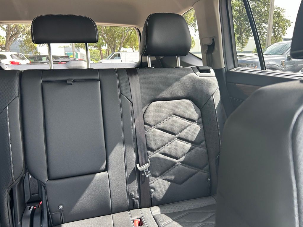 New 2026 Silver Mist Metallic Volkswagen 2.0T SE image 13