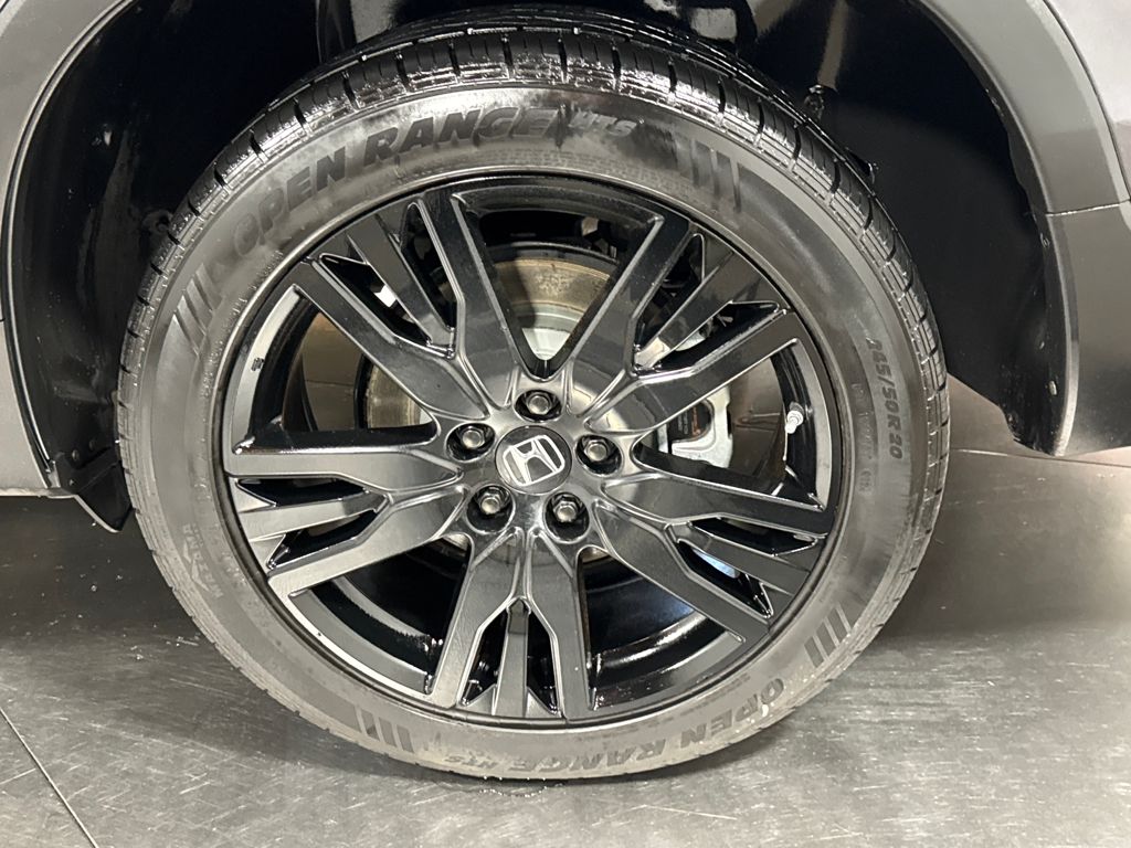 used 2022 Honda Pilot car, priced at $28,394