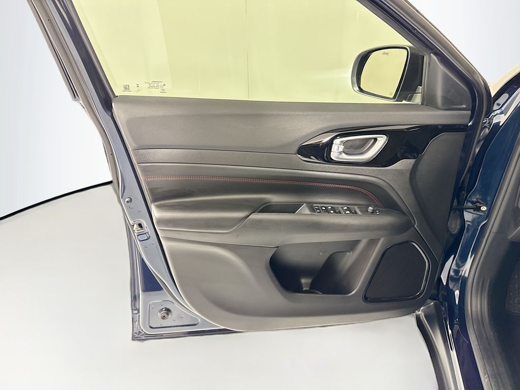 Thumbnail: 2024 Jeep Compass - 24