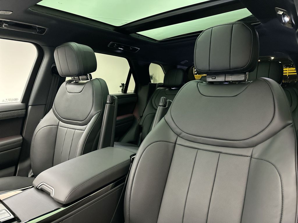 2025 Land Rover Range Rover Sport SE Dynamic 9