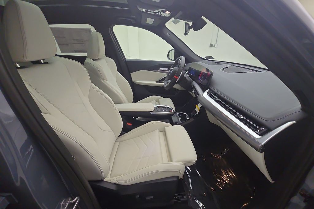 2026 Bmw X1 M35i photo 21