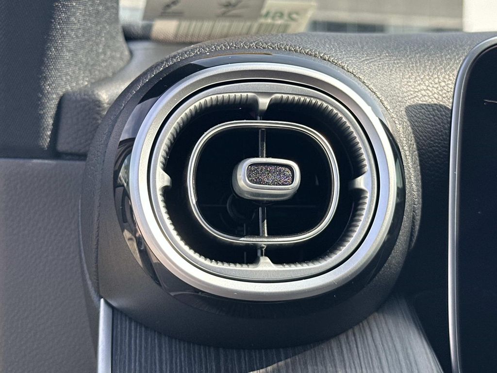Thumbnail: 2026 Mercedes-Benz GLC - 28