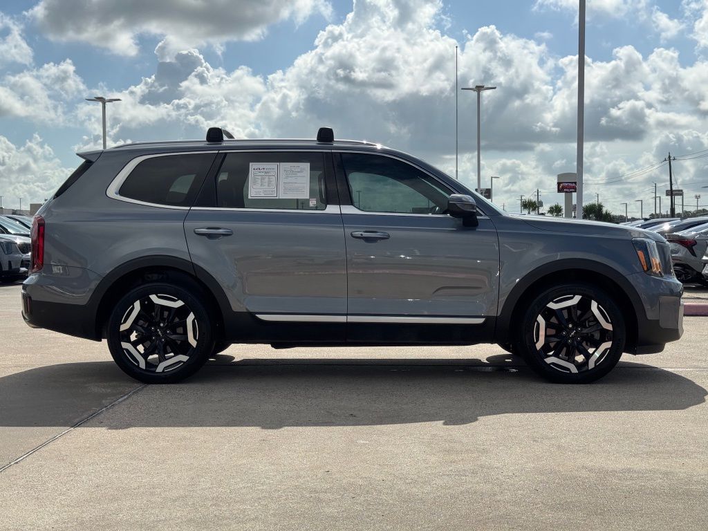 2024 Kia Telluride S Silver at Bayway Cadillac of The Woodlands