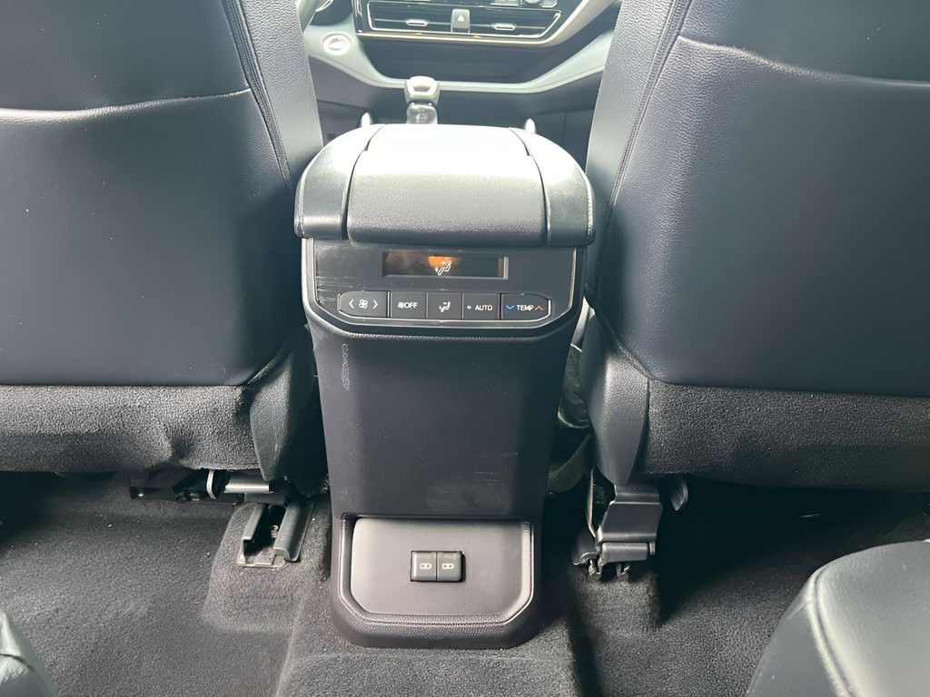 Used 2025 Toyota Highlander SUV