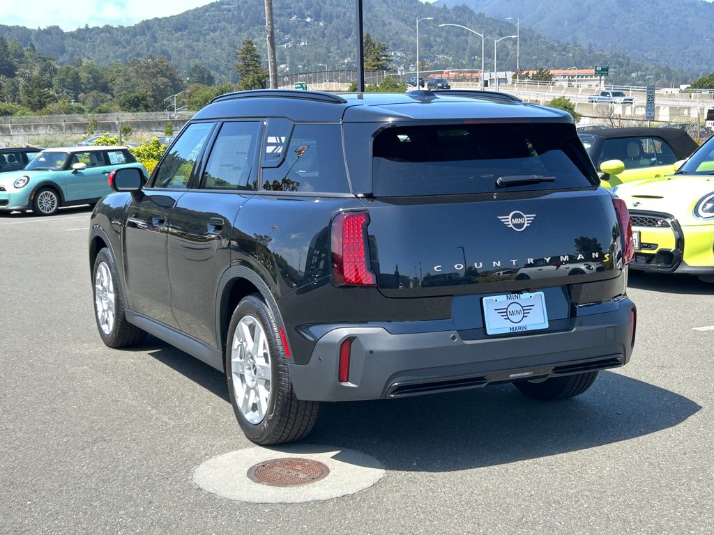 2025 MINI Cooper Countryman Iconic 3