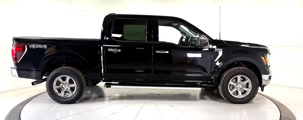 Used 2024 Black Ford XLT image 3