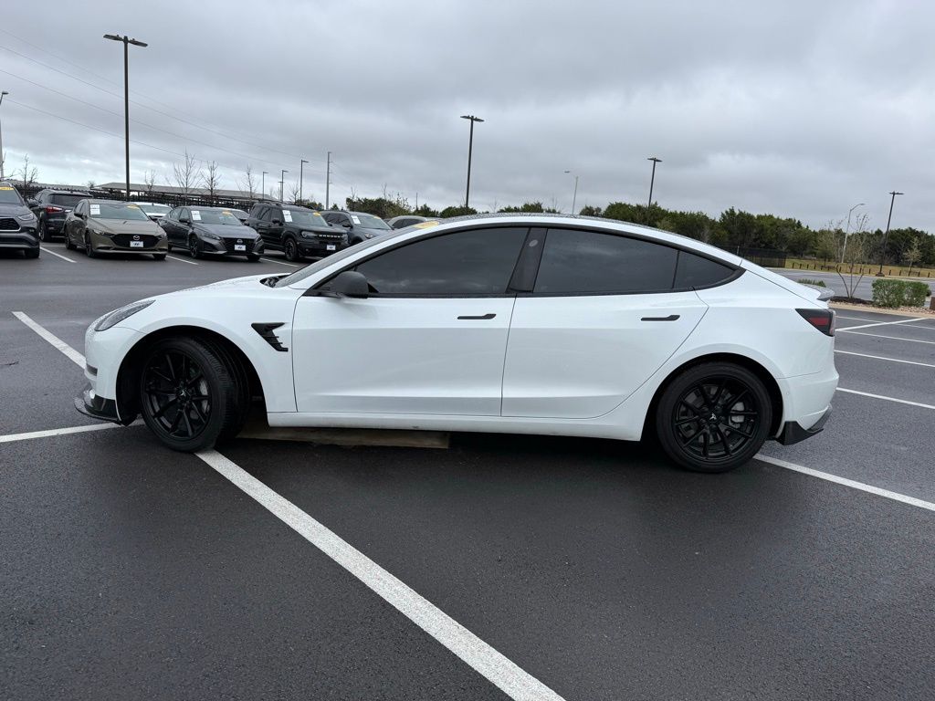 Thumbnail: 2021 Tesla Model 3 - 8