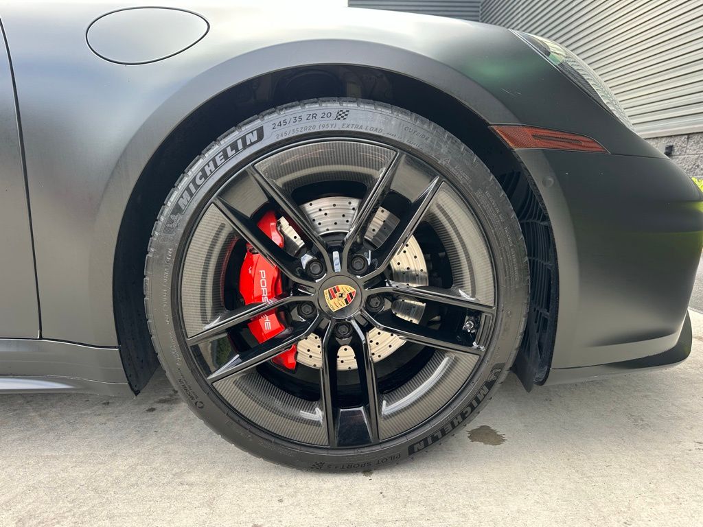 Thumbnail: 2025 Porsche 911 - 16